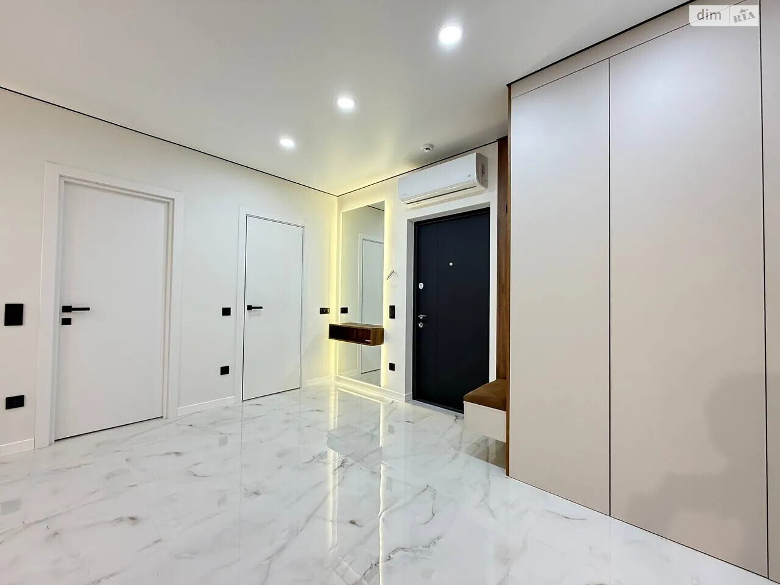 Продажа двухкомнатной квартиры в Ивано-Франковске, на ул. Ленкавского 34 корпус 6, район Набережная фото 1