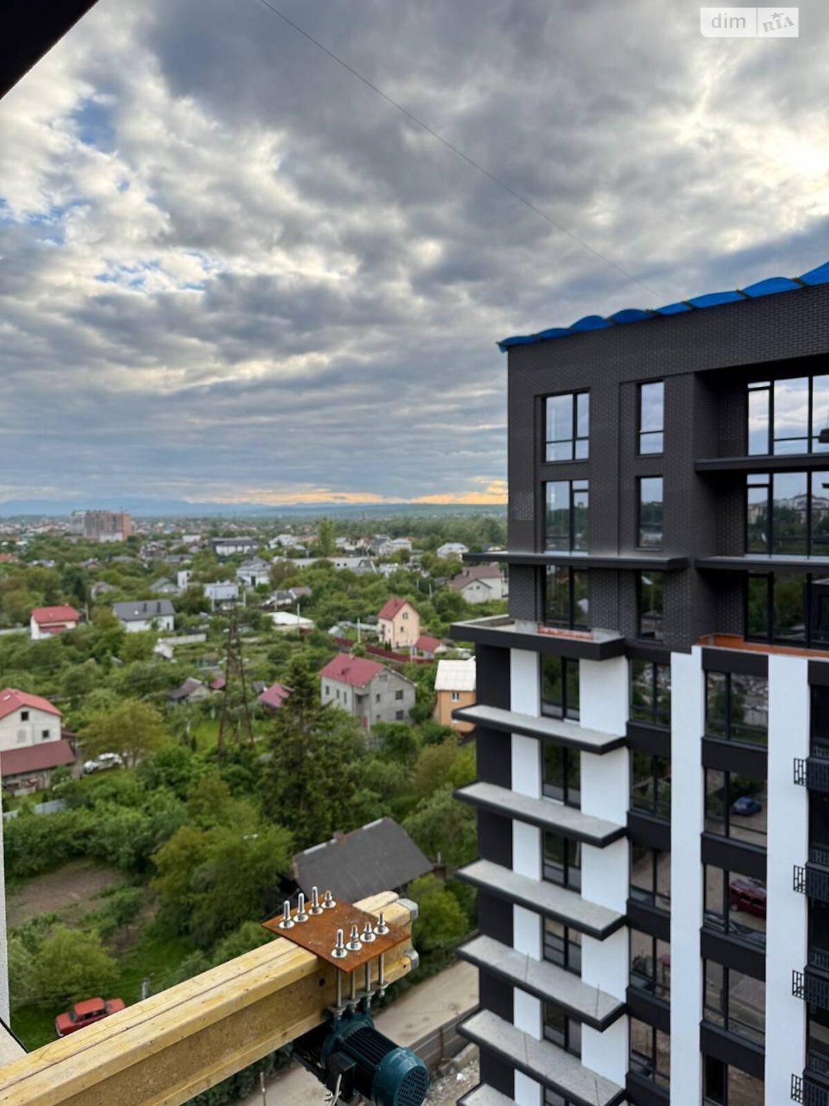 Продажа трехкомнатной квартиры в Ивано-Франковске, на ул. Левицкого Романа 10/2, район Набережная фото 1 Продажа трехкомнатной квартиры в Ивано-Франковске, на ул. Левицкого Романа 10/2, район Набережная фото 1