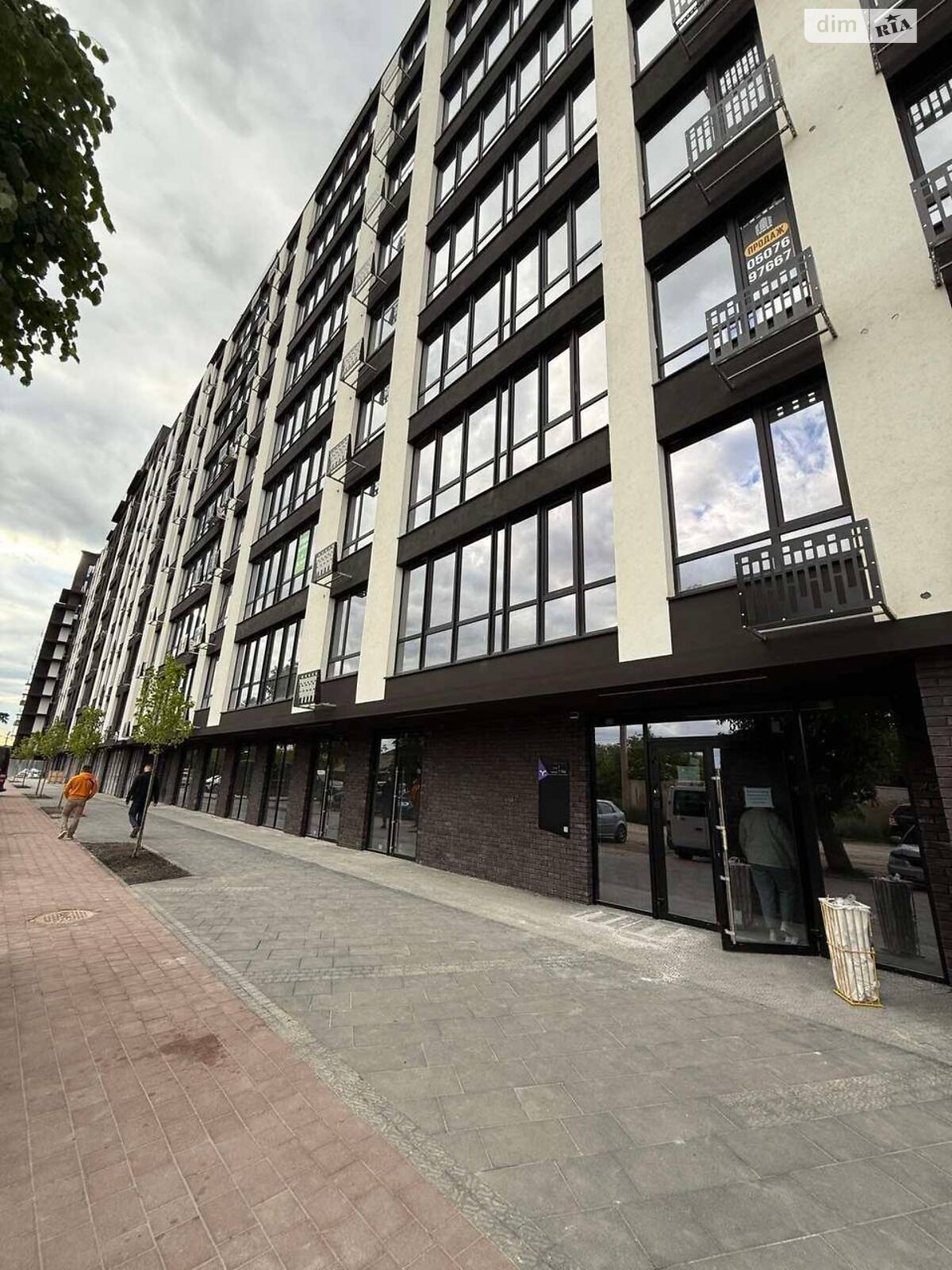 Продажа трехкомнатной квартиры в Ивано-Франковске, на ул. Левицкого Романа 10/2, район Набережная фото 1 Продажа трехкомнатной квартиры в Ивано-Франковске, на ул. Левицкого Романа 10/2, район Набережная фото 1