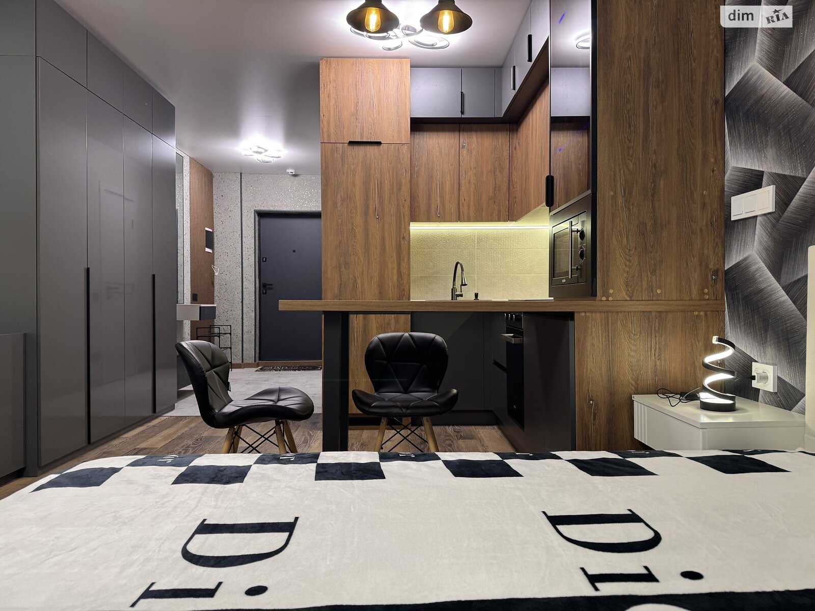 Продажа однокомнатной квартиры в Ивано-Франковске, на ул. Левицкого Романа 10, район Набережная фото 1