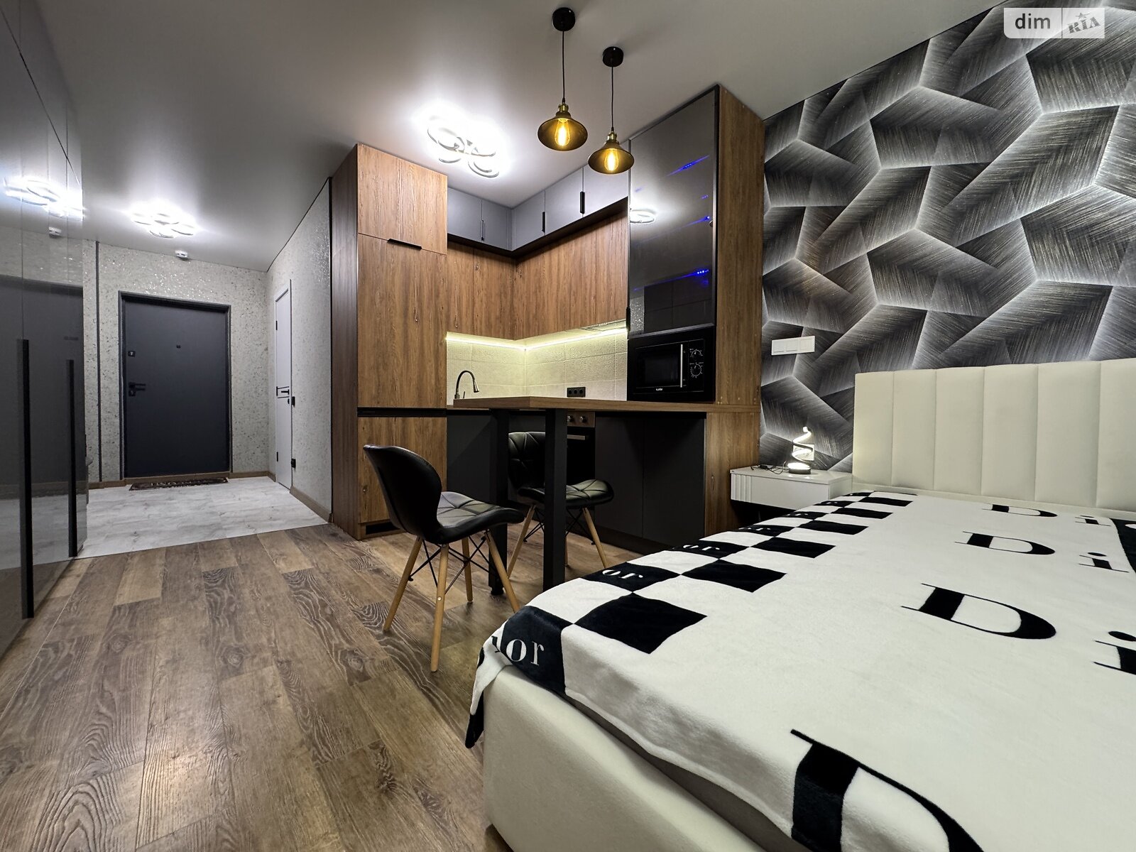 Продажа однокомнатной квартиры в Ивано-Франковске, на ул. Левицкого Романа 10, район Набережная фото 1