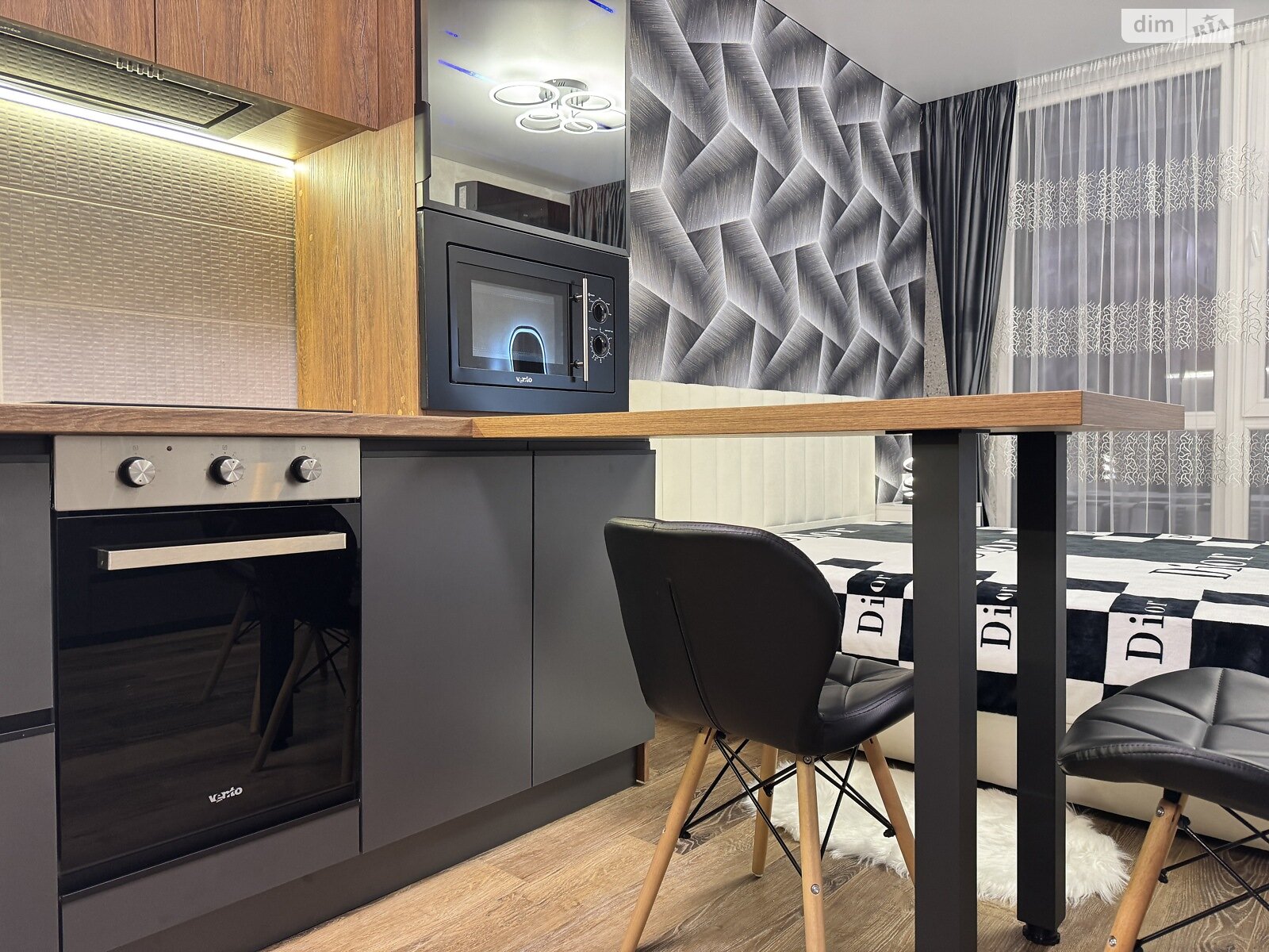 Продажа однокомнатной квартиры в Ивано-Франковске, на ул. Левицкого Романа 10, район Набережная фото 1