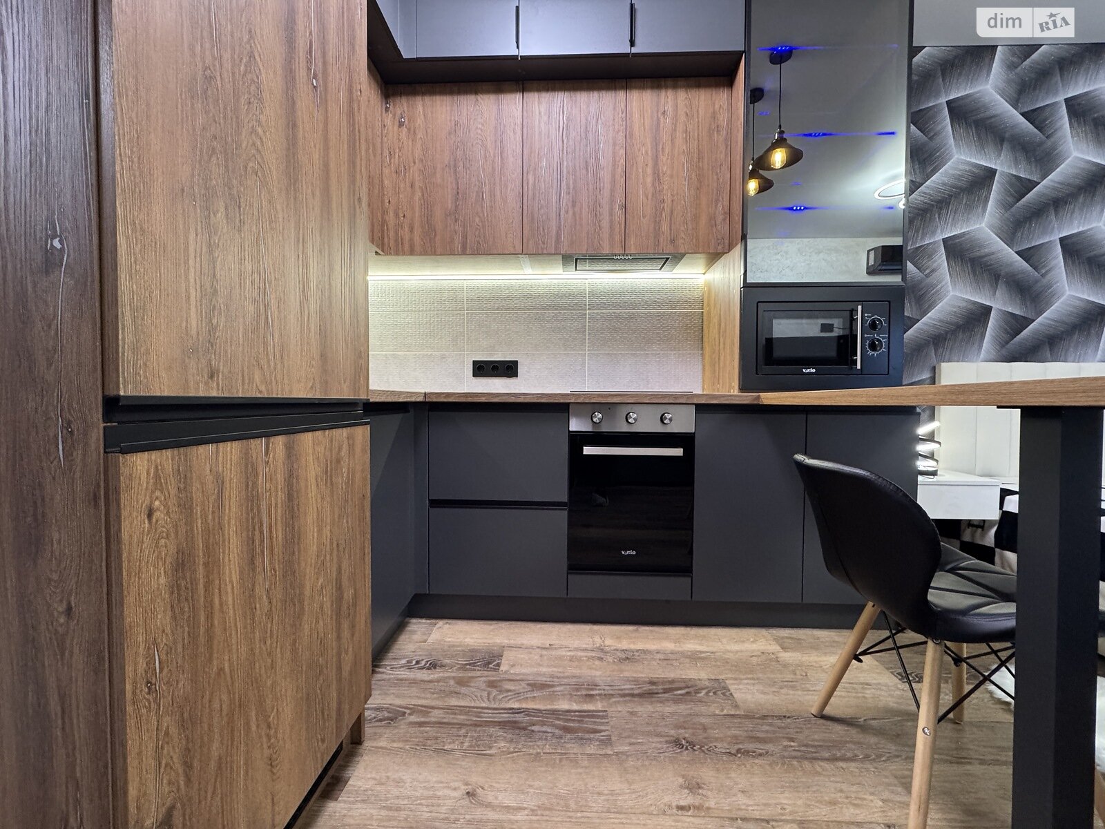 Продажа однокомнатной квартиры в Ивано-Франковске, на ул. Левицкого Романа 10, район Набережная фото 1