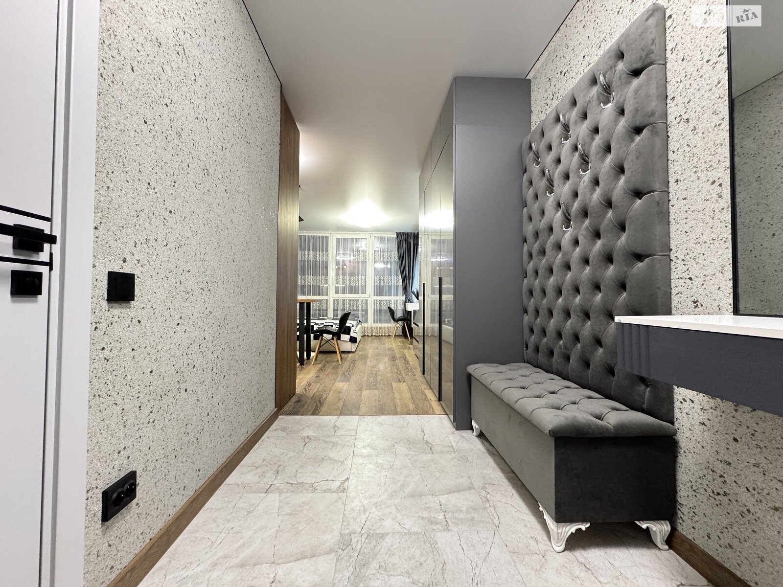 Продажа однокомнатной квартиры в Ивано-Франковске, на ул. Левицкого Романа 10, район Набережная фото 1