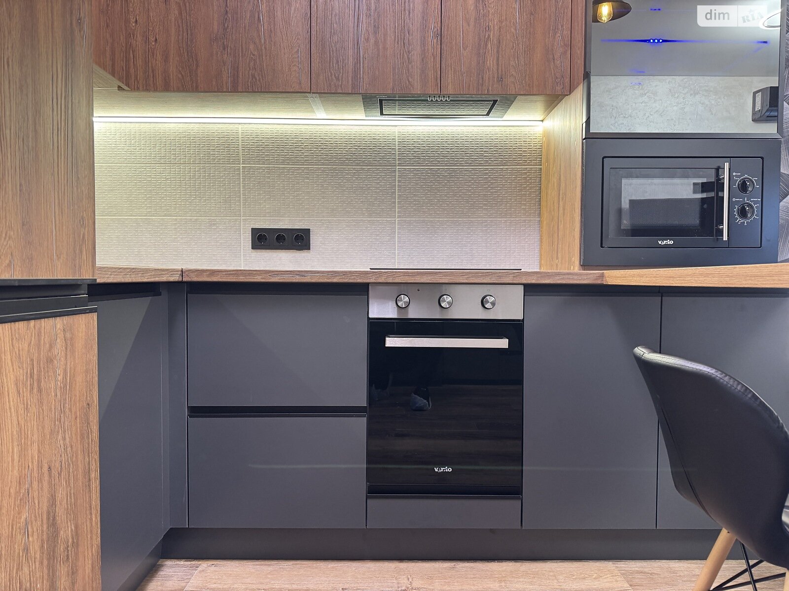 Продажа однокомнатной квартиры в Ивано-Франковске, на ул. Левицкого Романа 10, район Набережная фото 1