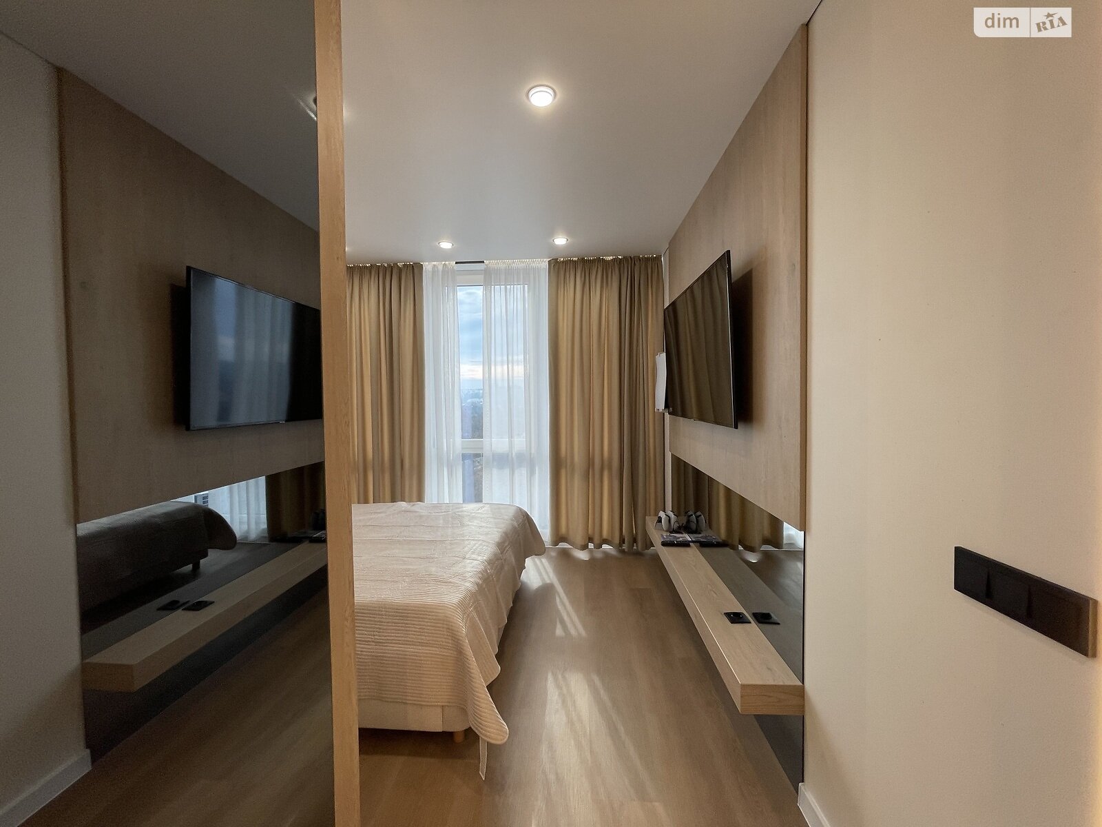 Продажа однокомнатной квартиры в Ивано-Франковске, на ул. Левицкого Романа 34, район Набережная фото 1