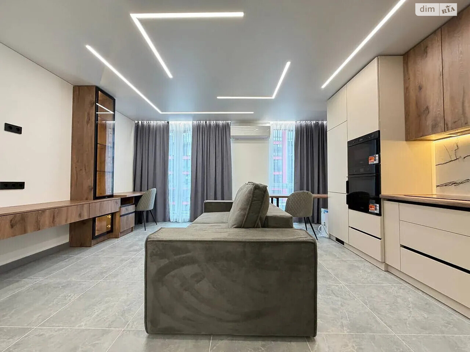 Продажа однокомнатной квартиры в Ивано-Франковске, на ул. Левицкого Романа 4, район Набережная фото 1 Продажа однокомнатной квартиры в Ивано-Франковске, на ул. Левицкого Романа 4, район Набережная фото 1