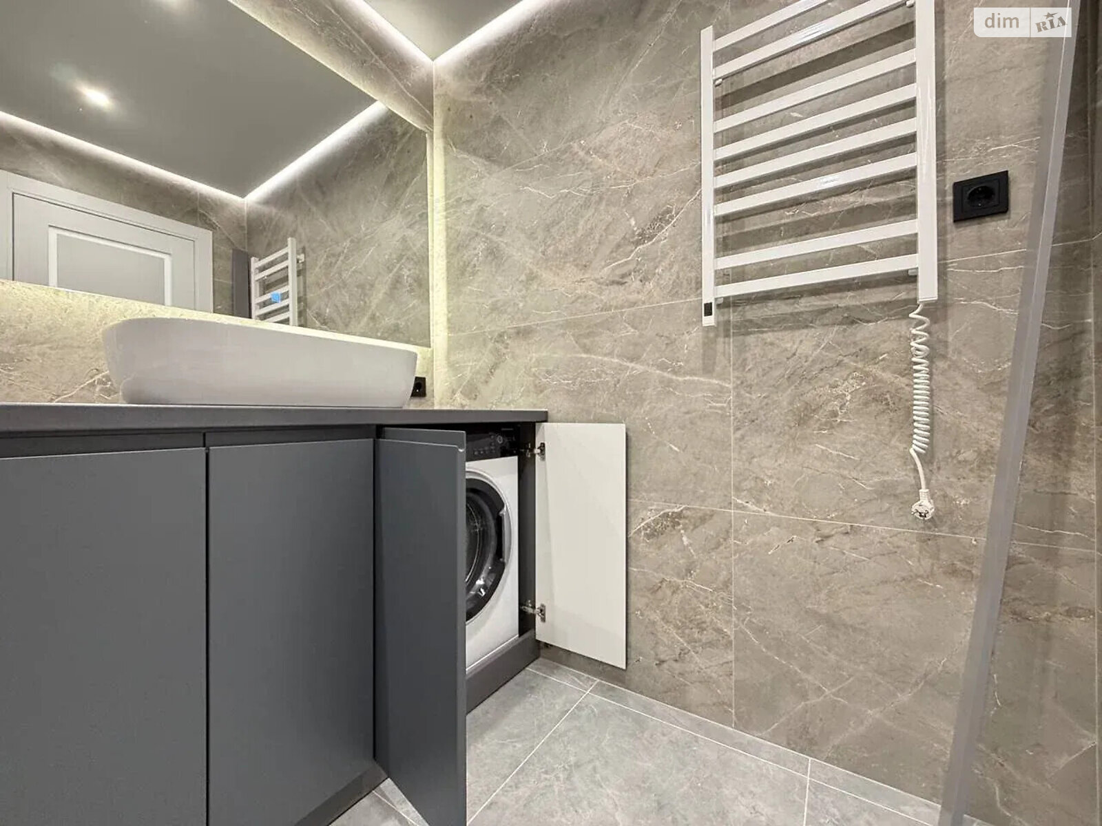 Продажа однокомнатной квартиры в Ивано-Франковске, на ул. Левицкого Романа 4, район Набережная фото 1 Продажа однокомнатной квартиры в Ивано-Франковске, на ул. Левицкого Романа 4, район Набережная фото 1