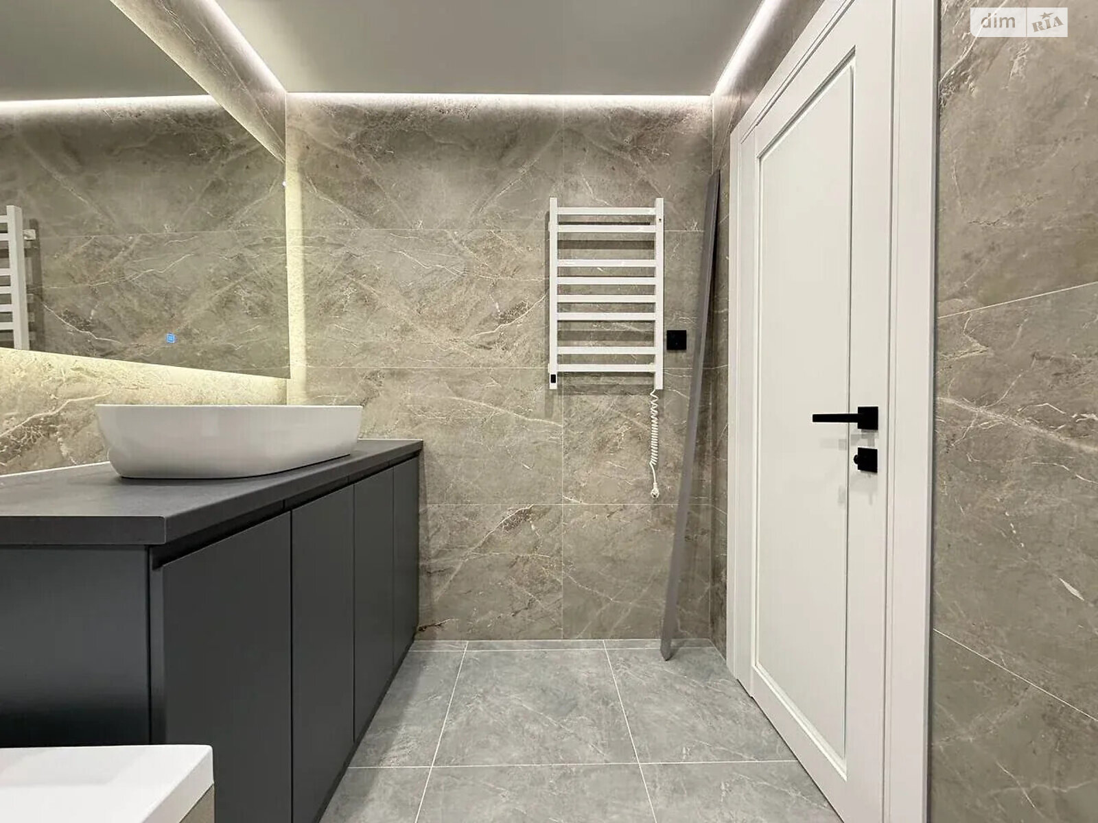 Продажа однокомнатной квартиры в Ивано-Франковске, на ул. Левицкого Романа 4, район Набережная фото 1 Продажа однокомнатной квартиры в Ивано-Франковске, на ул. Левицкого Романа 4, район Набережная фото 1