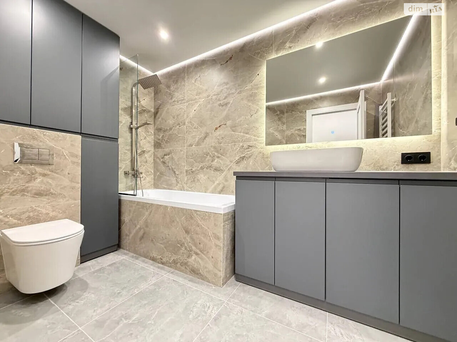 Продажа однокомнатной квартиры в Ивано-Франковске, на ул. Левицкого Романа 4, район Набережная фото 1 Продажа однокомнатной квартиры в Ивано-Франковске, на ул. Левицкого Романа 4, район Набережная фото 1