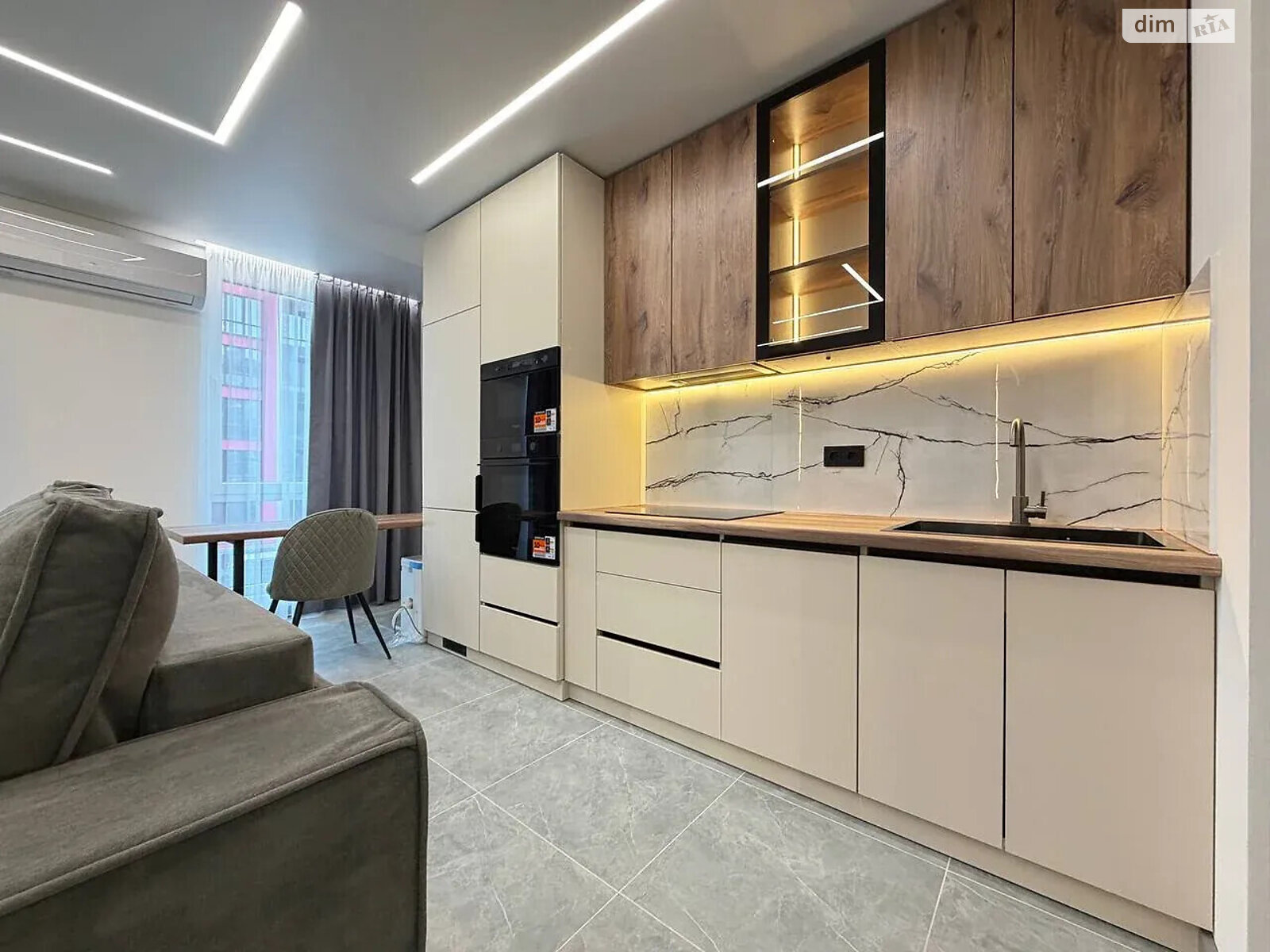 Продажа однокомнатной квартиры в Ивано-Франковске, на ул. Левицкого Романа 4, район Набережная фото 1 Продажа однокомнатной квартиры в Ивано-Франковске, на ул. Левицкого Романа 4, район Набережная фото 1