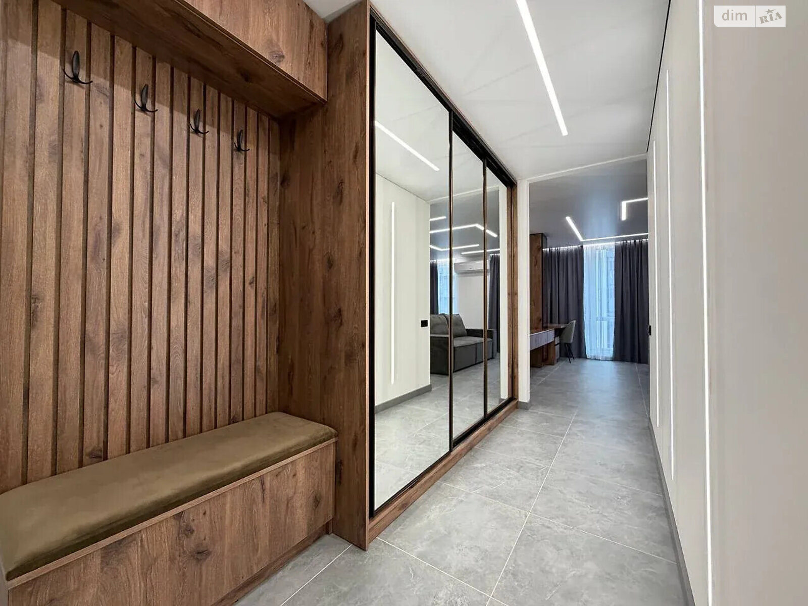 Продажа однокомнатной квартиры в Ивано-Франковске, на ул. Левицкого Романа 4, район Набережная фото 1 Продажа однокомнатной квартиры в Ивано-Франковске, на ул. Левицкого Романа 4, район Набережная фото 1