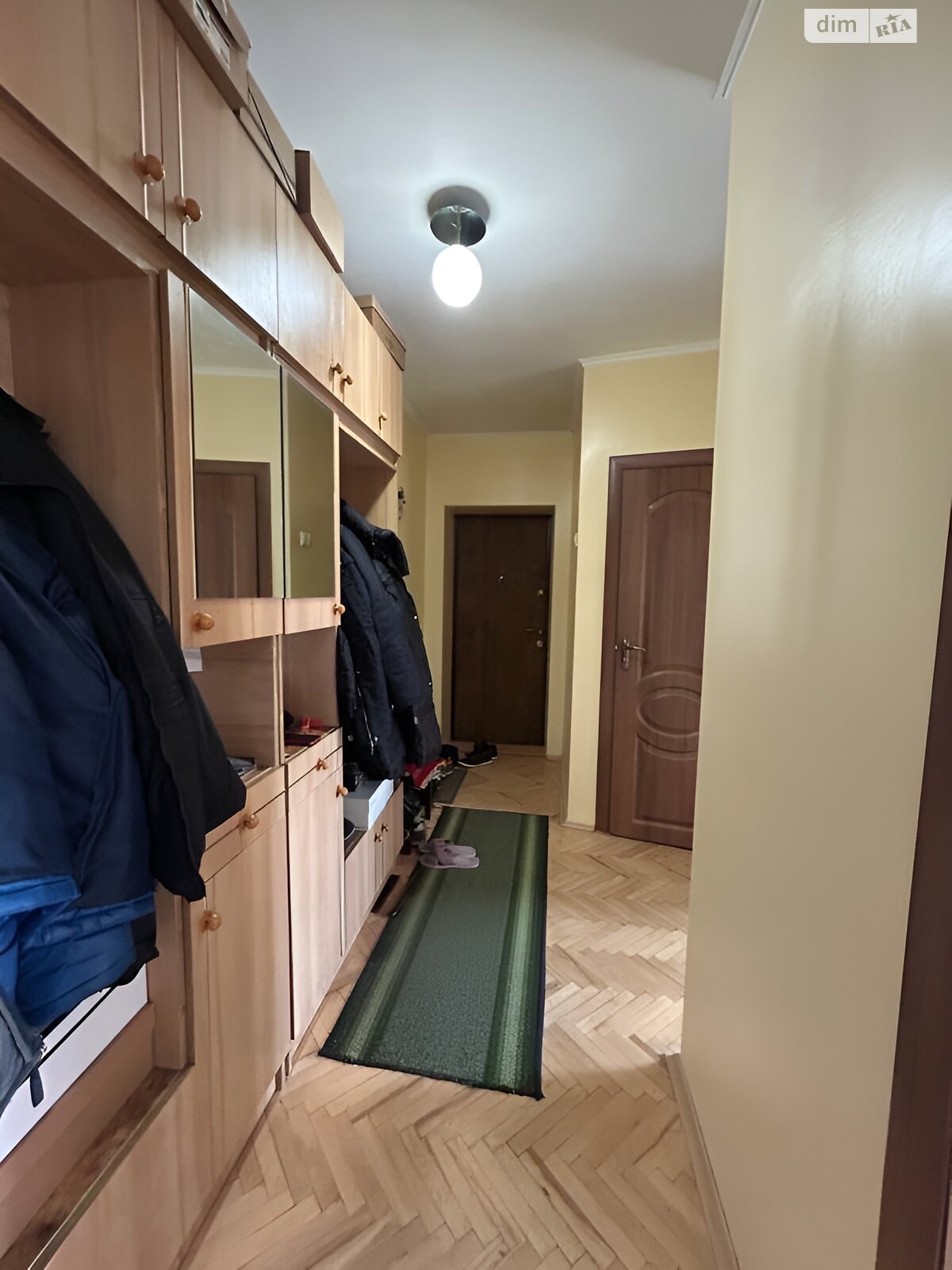 Продаж трикімнатної квартири в Івано-Франківську, на вул. Млинарська, район Набережна фото 1 Продаж трикімнатної квартири в Івано-Франківську, на вул. Млинарська, район Набережна фото 1