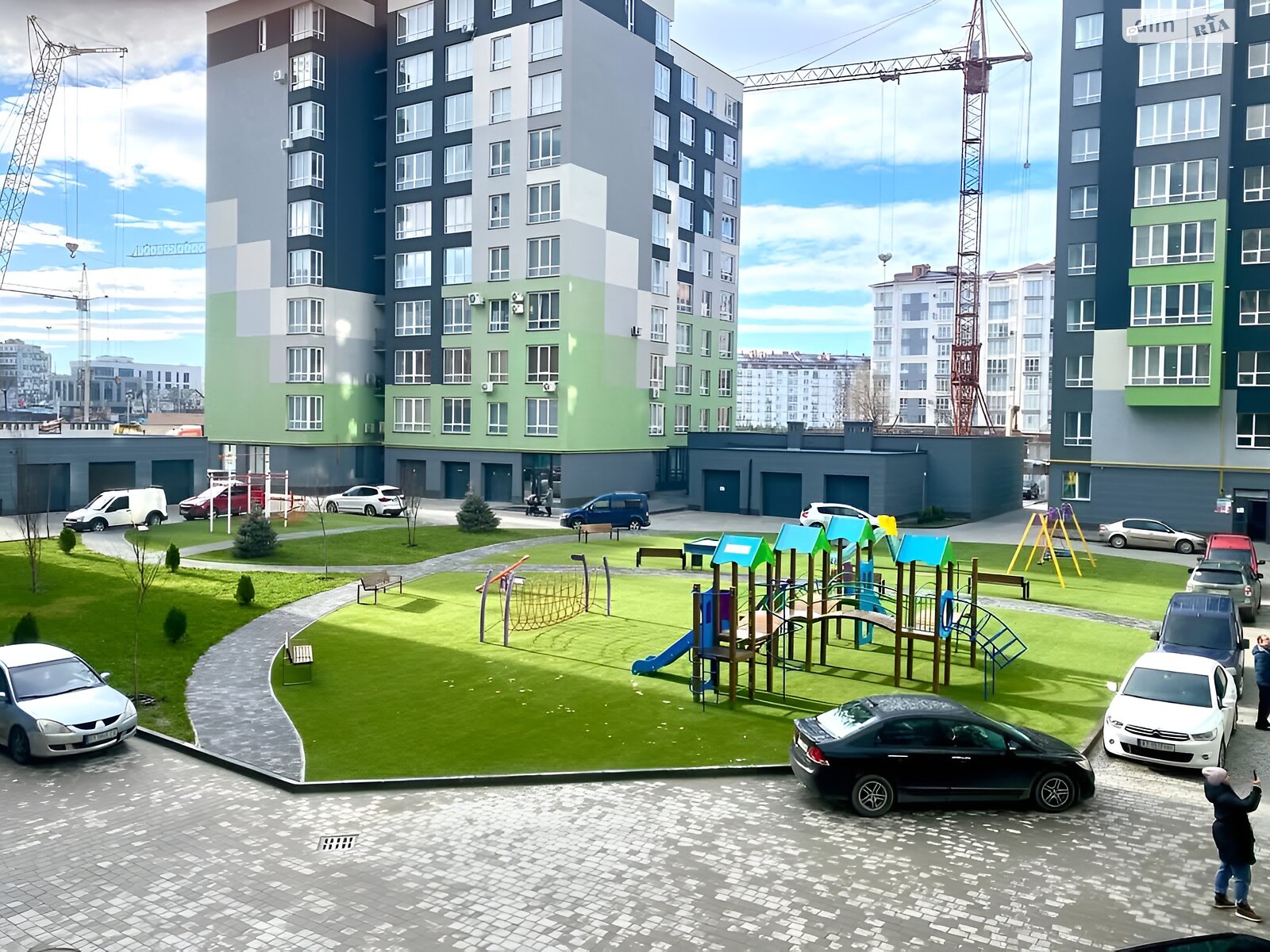 Продаж двокімнатної квартири в Івано-Франківську, на вул. Приозерна, район Набережна фото 1 Продаж двокімнатної квартири в Івано-Франківську, на вул. Приозерна, район Набережна фото 1
