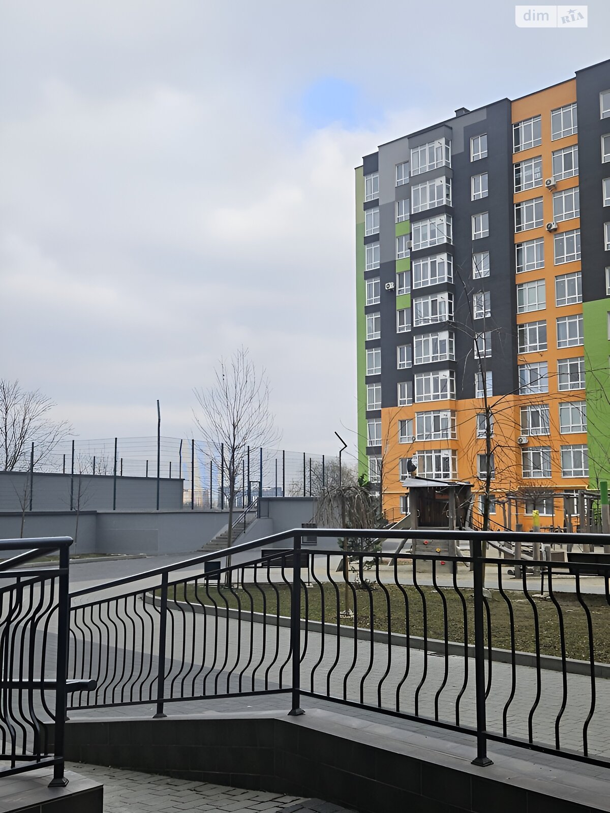 Продаж двокімнатної квартири в Івано-Франківську, на вул. Приозерна, район Набережна фото 1 Продаж двокімнатної квартири в Івано-Франківську, на вул. Приозерна, район Набережна фото 1