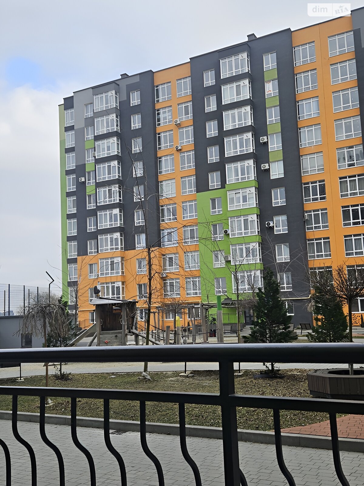 Продаж двокімнатної квартири в Івано-Франківську, на вул. Приозерна, район Набережна фото 1 Продаж двокімнатної квартири в Івано-Франківську, на вул. Приозерна, район Набережна фото 1