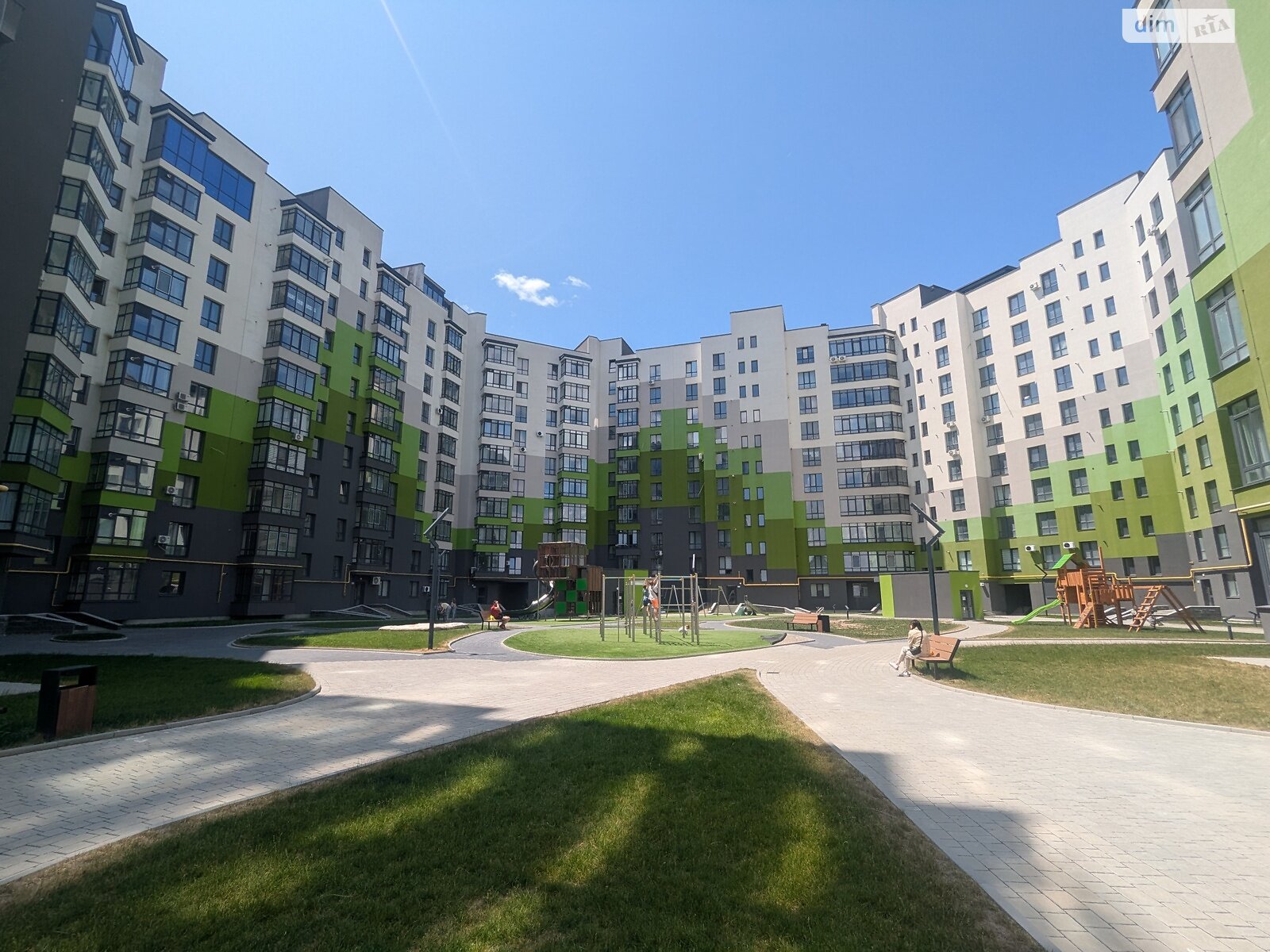 Продажа двухкомнатной квартиры в Ивано-Франковске, на ул. Приозерная 27, район Набережная фото 1 Продажа двухкомнатной квартиры в Ивано-Франковске, на ул. Приозерная 27, район Набережная фото 1