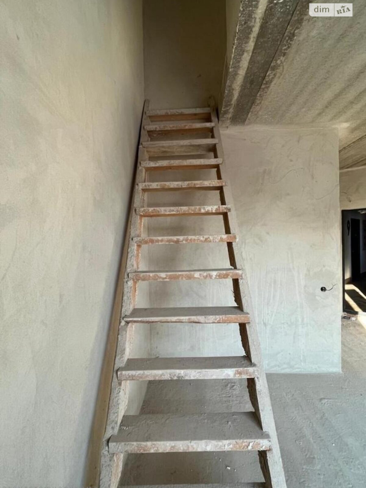 Продажа трехкомнатной квартиры в Ивано-Франковске, на ул. Приозерная 28, район Набережная фото 1 Продажа трехкомнатной квартиры в Ивано-Франковске, на ул. Приозерная 28, район Набережная фото 1