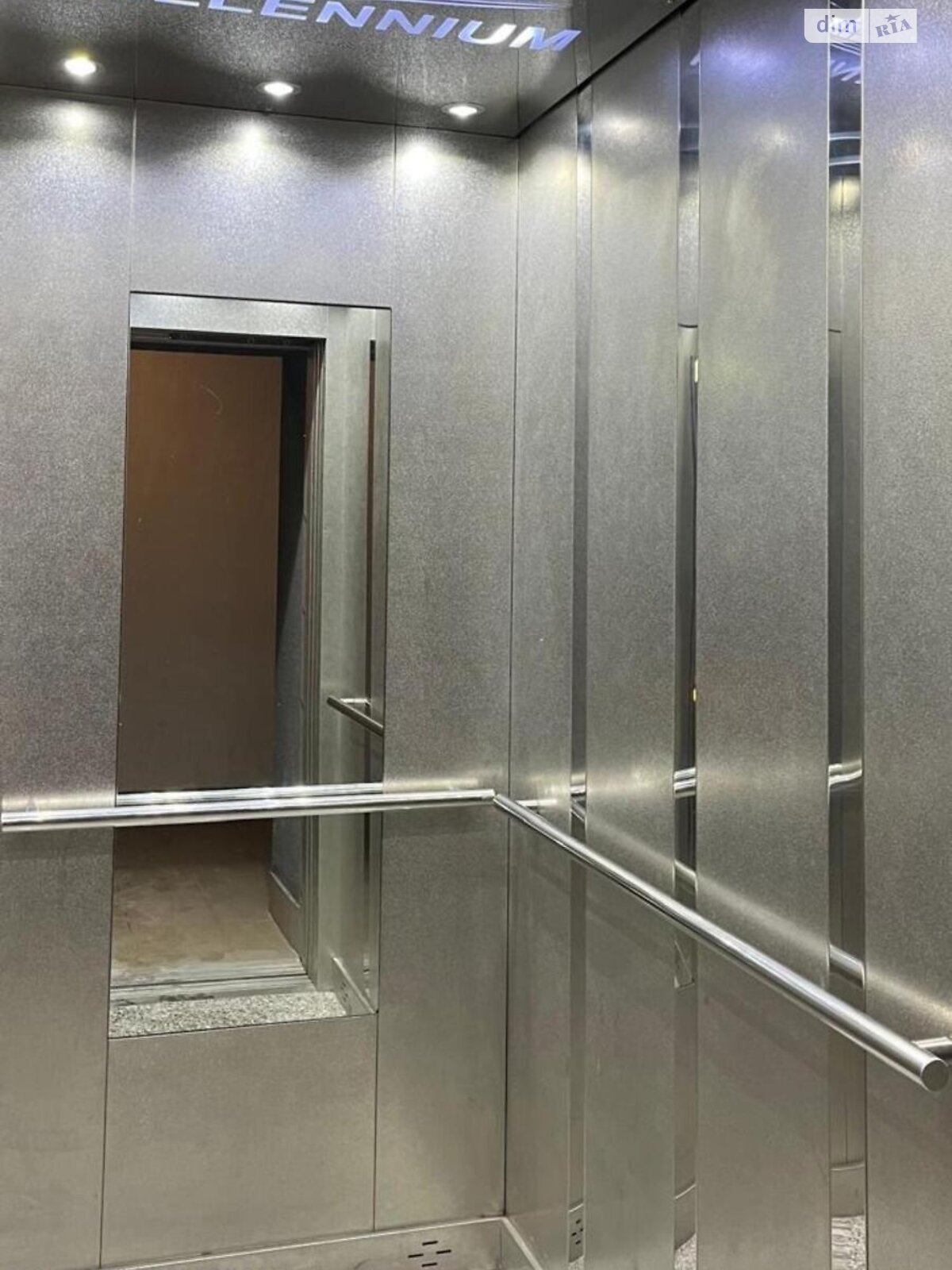 Продажа трехкомнатной квартиры в Ивано-Франковске, на ул. Приозерная 28, район Набережная фото 1 Продажа трехкомнатной квартиры в Ивано-Франковске, на ул. Приозерная 28, район Набережная фото 1