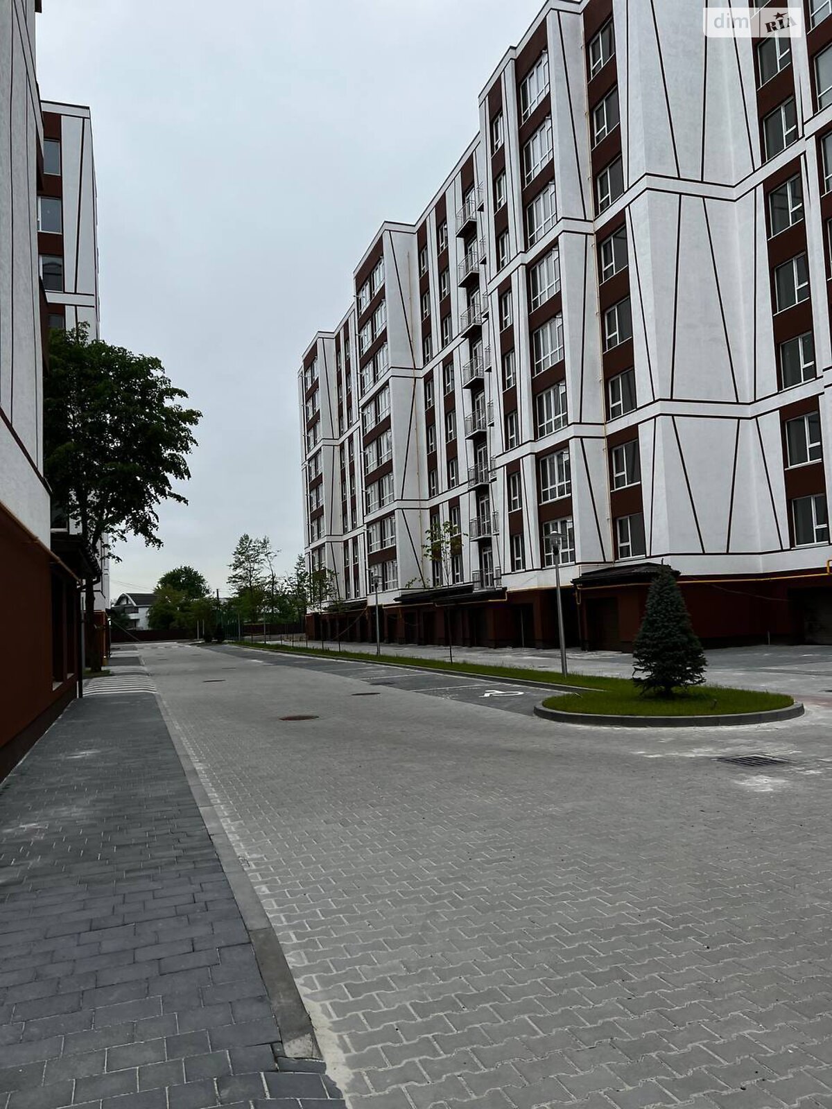 Продажа трехкомнатной квартиры в Ивано-Франковске, на ул. Отца Блавацкого, район Опришовцы фото 1 Продажа трехкомнатной квартиры в Ивано-Франковске, на ул. Отца Блавацкого, район Опришовцы фото 1