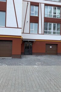 Продажа трехкомнатной квартиры в Ивано-Франковске, на ул. Отца Блавацкого 18, район Опришовцы фото 2