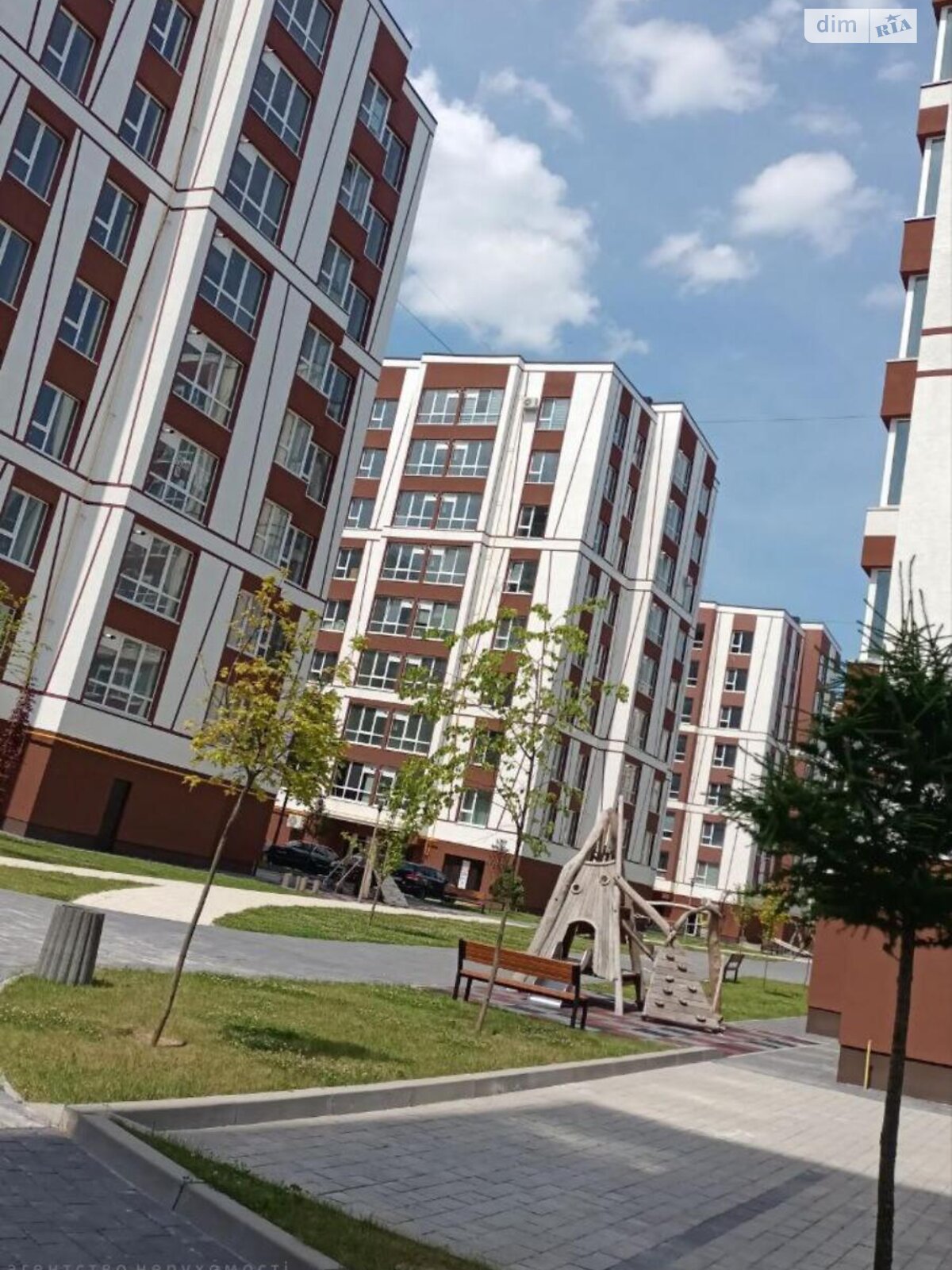 Продаж трикімнатної квартири в Івано-Франківську, на вул. Отця Блавацького 8, район Опришівці фото 1 Продаж трикімнатної квартири в Івано-Франківську, на вул. Отця Блавацького 8, район Опришівці фото 1