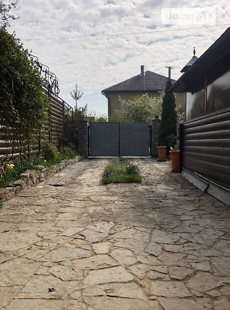Продажа трехкомнатной квартиры в Ивано-Франковске, на ул. Родниковая 10 район Опришовцы фото 1 Продажа трехкомнатной квартиры в Ивано-Франковске, на ул. Родниковая 10 район Опришовцы фото 1