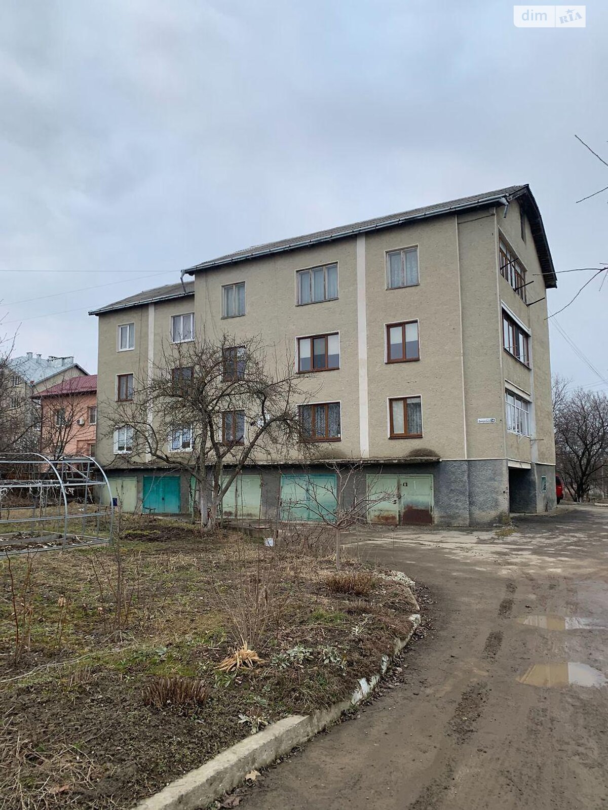 Продажа четырехкомнатной квартиры в Ивано-Франковске, на ул. Родниковая 14, район Опришовцы фото 1 Продажа четырехкомнатной квартиры в Ивано-Франковске, на ул. Родниковая 14, район Опришовцы фото 1
