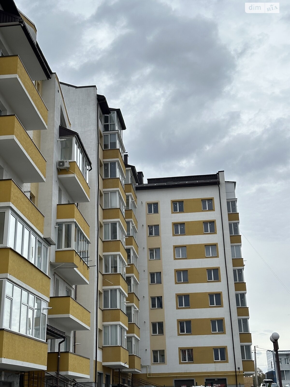 Продажа пятикомнатной квартиры в Ивано-Франковске, на ул. Демьянов Лаз 24, район Пасечная фото 1 Продажа пятикомнатной квартиры в Ивано-Франковске, на ул. Демьянов Лаз 24, район Пасечная фото 1