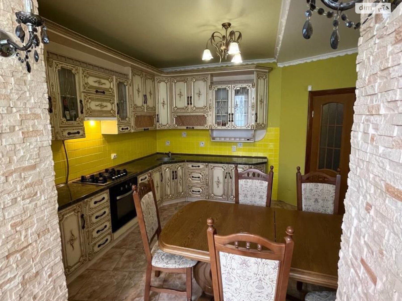Продаж трикімнатної квартири в Івано-Франківську, на вул. Федьковича, район Пасічна фото 1 Продаж трикімнатної квартири в Івано-Франківську, на вул. Федьковича, район Пасічна фото 1