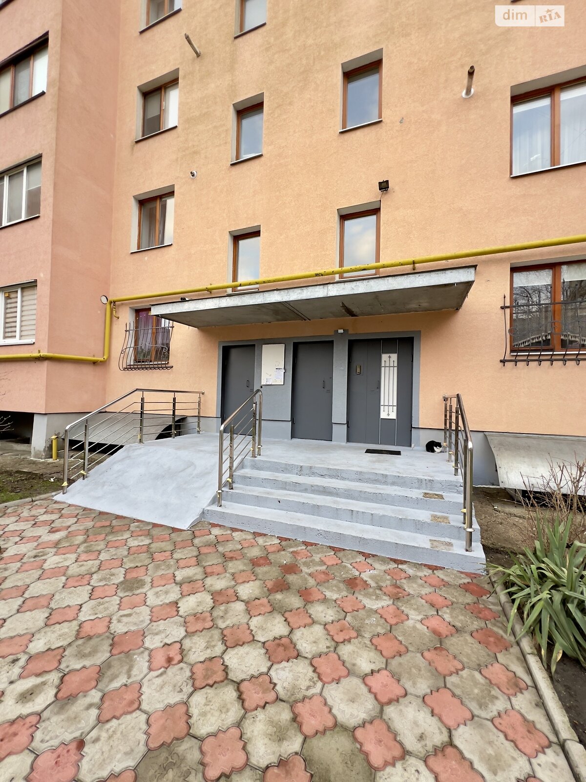 Продажа однокомнатной квартиры в Ивано-Франковске, на ул. Федьковича 88, район Пасечная фото 1 Продажа однокомнатной квартиры в Ивано-Франковске, на ул. Федьковича 88, район Пасечная фото 1