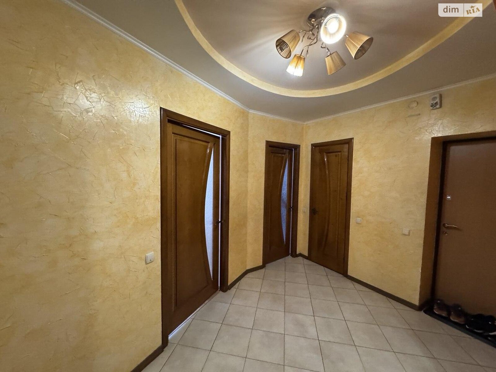 Продаж двокімнатної квартири в Івано-Франківську, на вул. Галицька, район Пасічна фото 1 Продаж двокімнатної квартири в Івано-Франківську, на вул. Галицька, район Пасічна фото 1