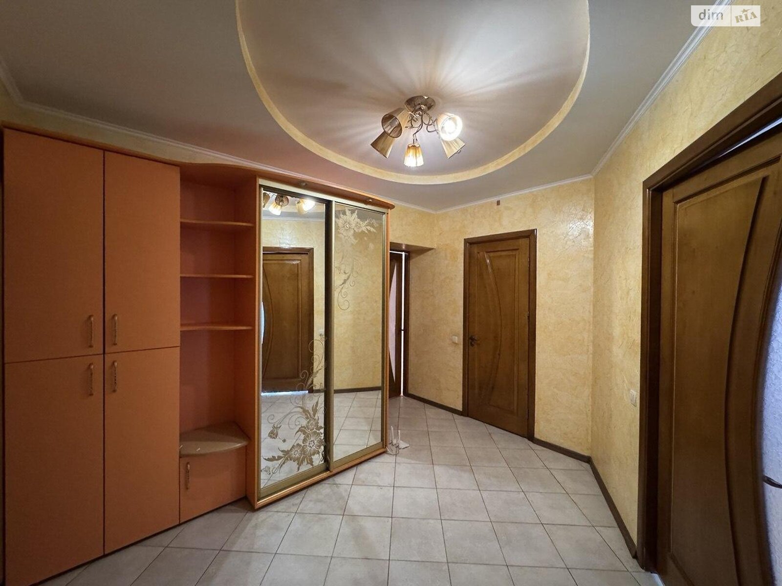 Продаж двокімнатної квартири в Івано-Франківську, на вул. Галицька, район Пасічна фото 1 Продаж двокімнатної квартири в Івано-Франківську, на вул. Галицька, район Пасічна фото 1