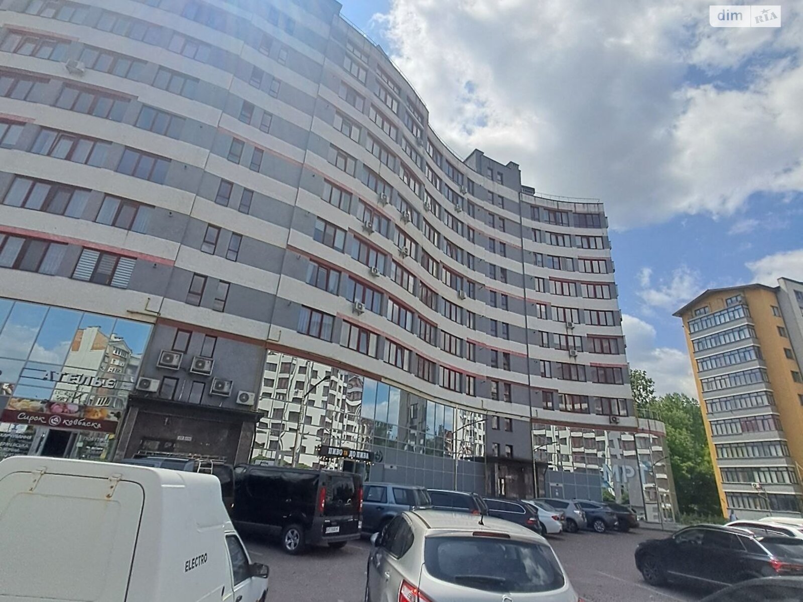 Продажа трехкомнатной квартиры в Ивано-Франковске, на ул. Галицкая, район Пасечная фото 1 Продажа трехкомнатной квартиры в Ивано-Франковске, на ул. Галицкая, район Пасечная фото 1