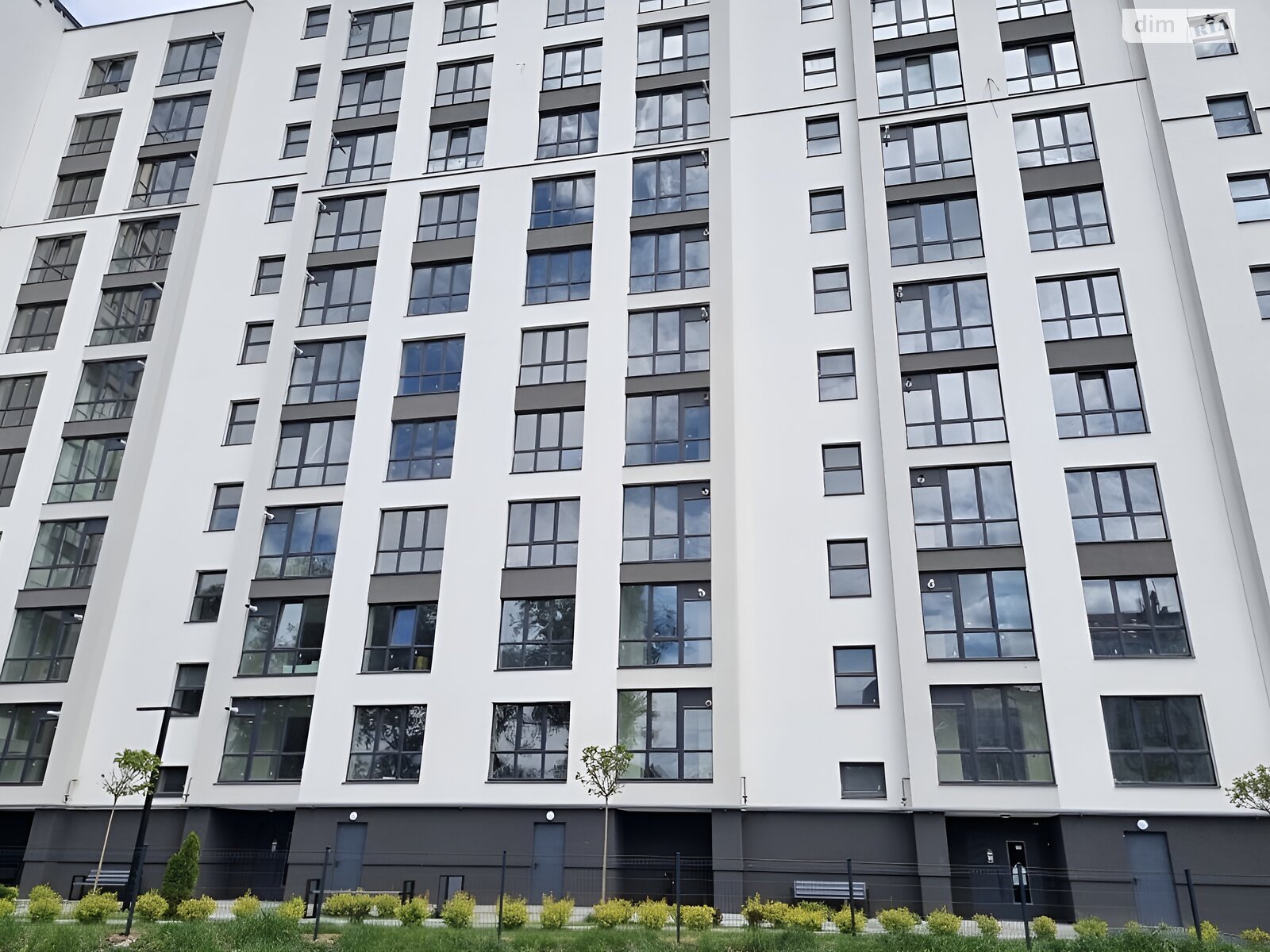 Продаж двокімнатної квартири в Івано-Франківську, на вул. Горбачевського 20, район Пасічна фото 1 Продаж двокімнатної квартири в Івано-Франківську, на вул. Горбачевського 20, район Пасічна фото 1