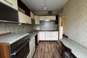 Продажа трехкомнатной квартиры в Ивано-Франковске, на ул. Горбачевского, район Пасечная фото 2