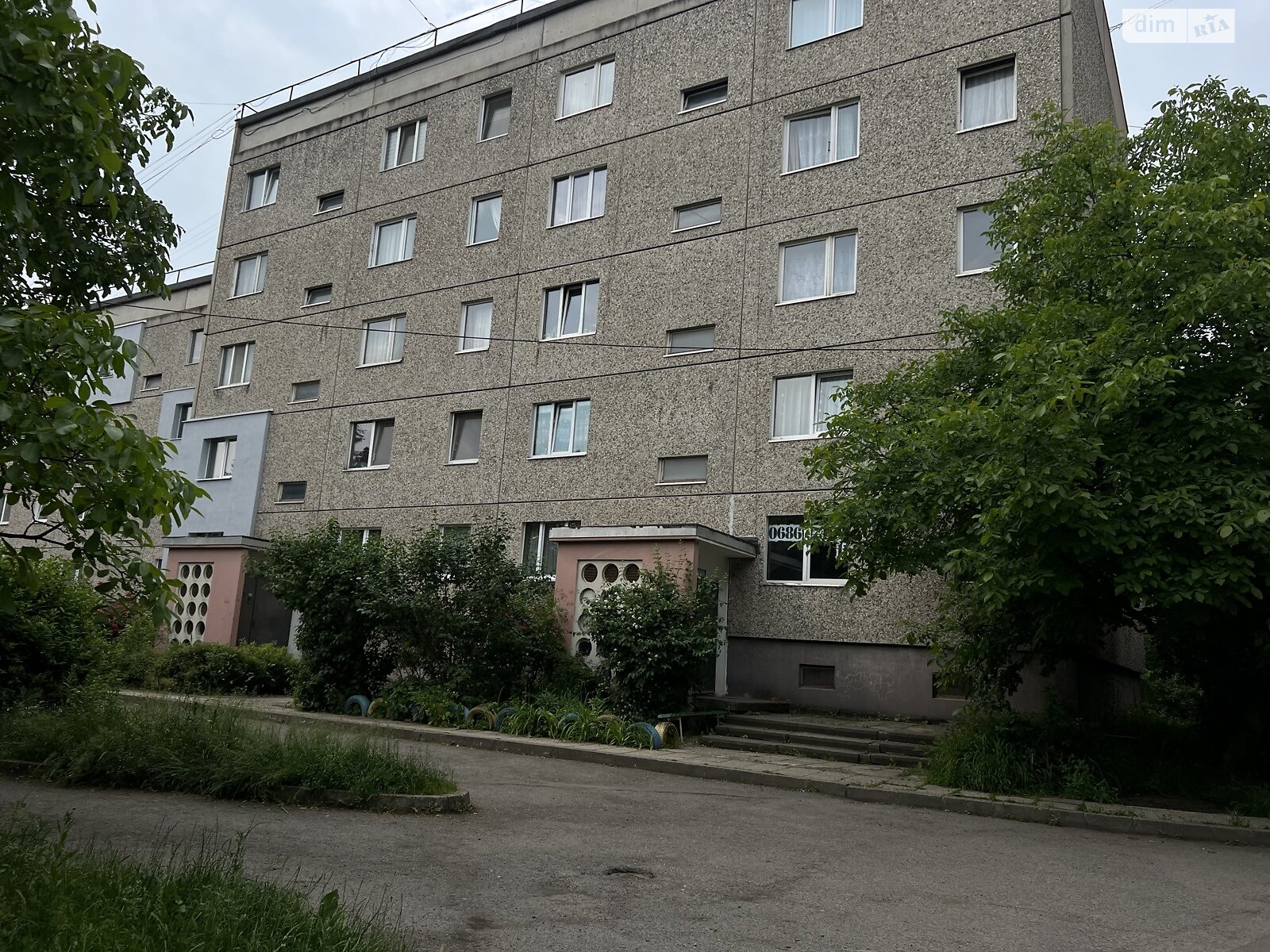 Продажа трехкомнатной квартиры в Ивано-Франковске, на ул. Горбачевского, район Пасечная фото 1 Продажа трехкомнатной квартиры в Ивано-Франковске, на ул. Горбачевского, район Пасечная фото 1