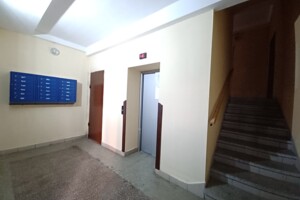 Продажа трехкомнатной квартиры в Ивано-Франковске, на ул. Химиков 21А, район Пасечная фото 2