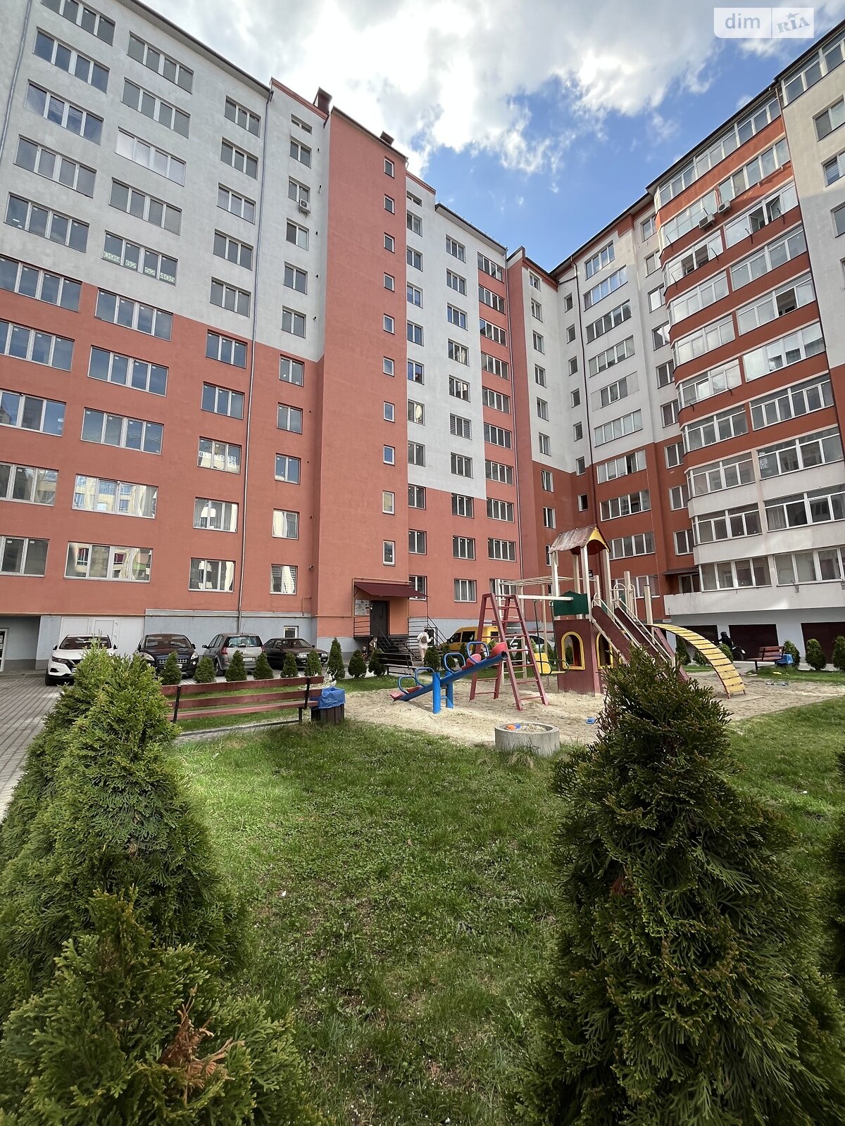 Продаж двокімнатної квартири в Івано-Франківську, на вул. Хіміків 35А, район Пасічна фото 1 Продаж двокімнатної квартири в Івано-Франківську, на вул. Хіміків 35А, район Пасічна фото 1
