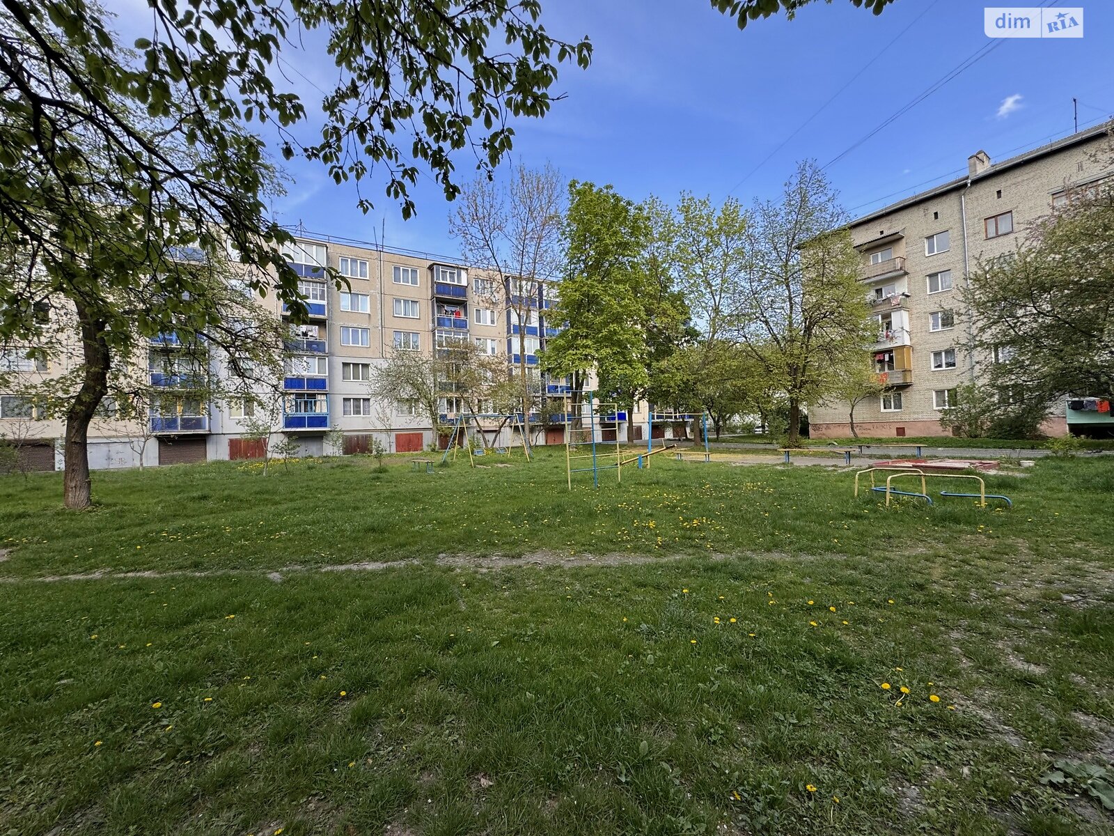 Продаж двокімнатної квартири в Івано-Франківську, на вул. Хіміків 6, район Пасічна фото 1 Продаж двокімнатної квартири в Івано-Франківську, на вул. Хіміків 6, район Пасічна фото 1