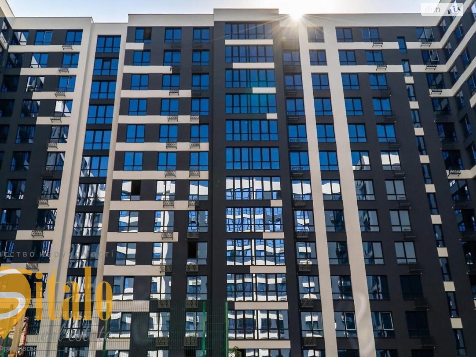 Продажа трехкомнатной квартиры в Ивано-Франковске, на ул. Химиков 28/7, район Пасечная фото 1