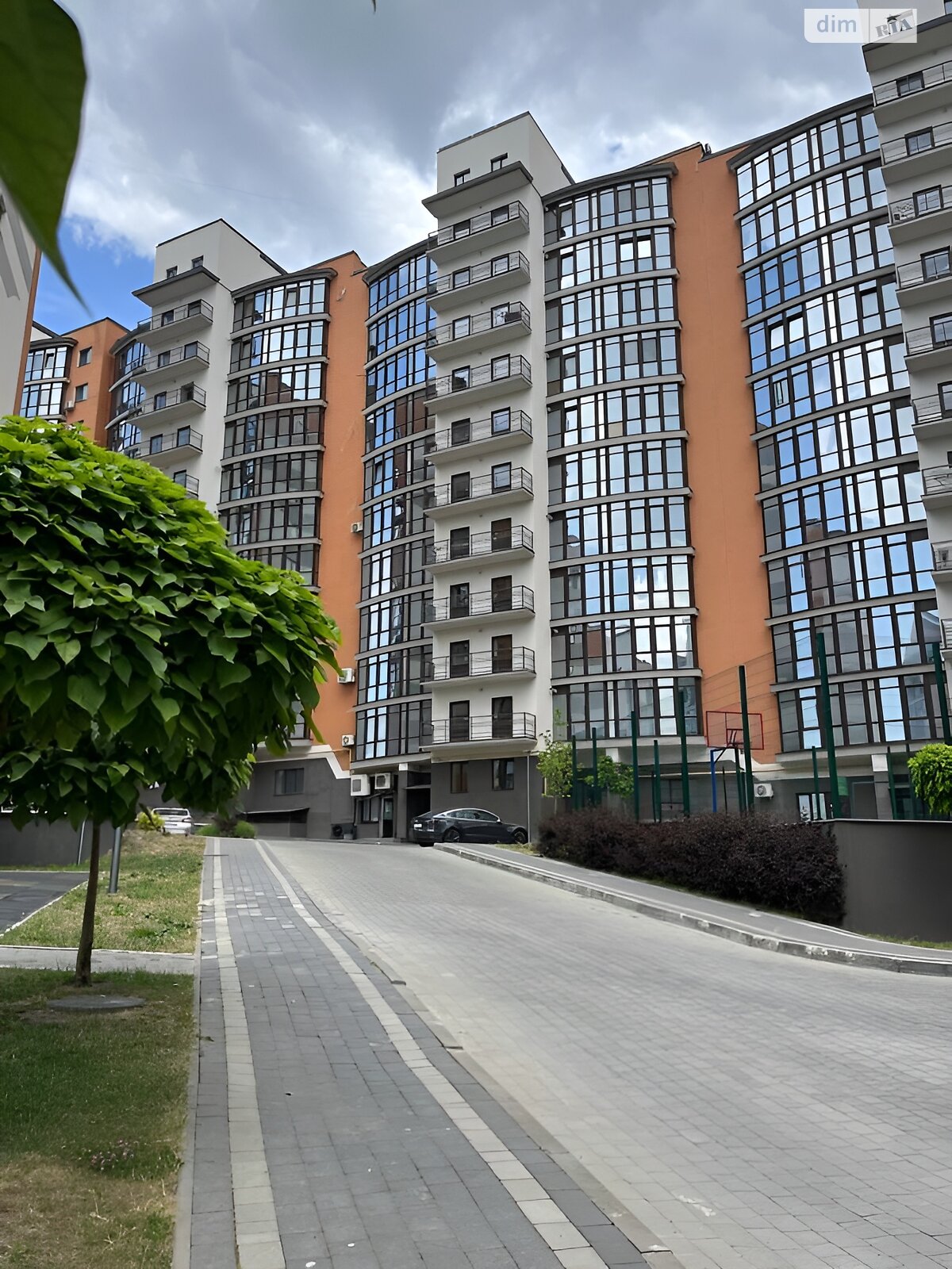 Продаж трикімнатної квартири в Івано-Франківську, на шосе Калуське, район Пасічна фото 1 Продаж трикімнатної квартири в Івано-Франківську, на шосе Калуське, район Пасічна фото 1