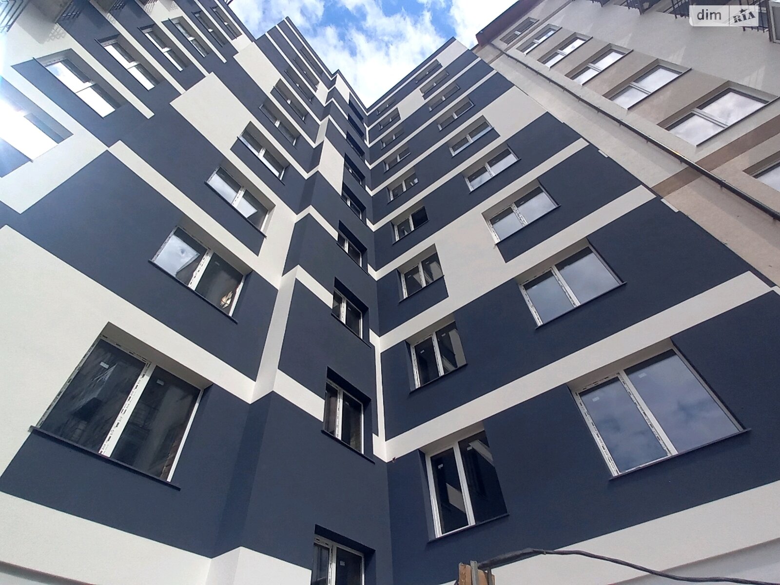 Продажа двухкомнатной квартиры в Ивано-Франковске, на ул. Озерная 15, фото 1 Продажа двухкомнатной квартиры в Ивано-Франковске, на ул. Озерная 15, фото 1