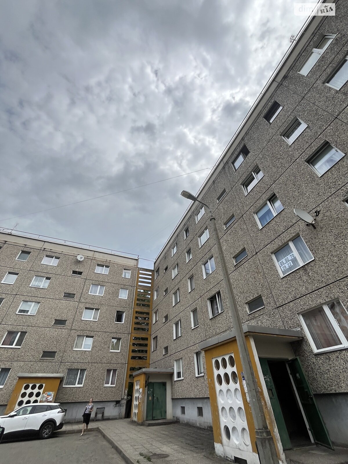 Продажа трехкомнатной квартиры в Ивано-Франковске, на ул. Пасечная 1, район Пасечная фото 1 Продажа трехкомнатной квартиры в Ивано-Франковске, на ул. Пасечная 1, район Пасечная фото 1