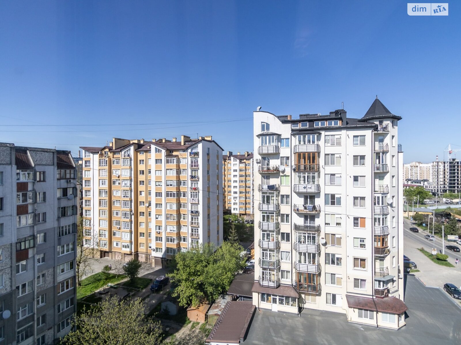 Продаж трикімнатної квартири в Івано-Франківську, на вул. Пасічна 8, район Пасічна фото 1 Продаж трикімнатної квартири в Івано-Франківську, на вул. Пасічна 8, район Пасічна фото 1