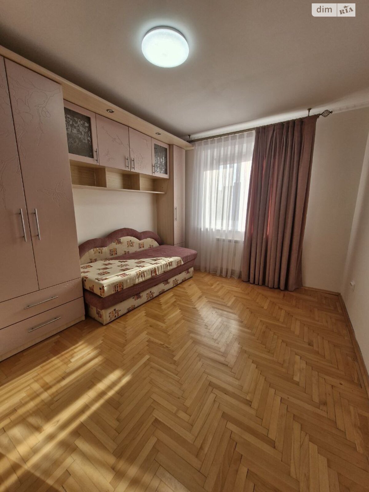 Продаж трикімнатної квартири в Івано-Франківську, на вул. Пасічна 21, кв. 40, район Пасічна фото 1 Продаж трикімнатної квартири в Івано-Франківську, на вул. Пасічна 21, кв. 40, район Пасічна фото 1