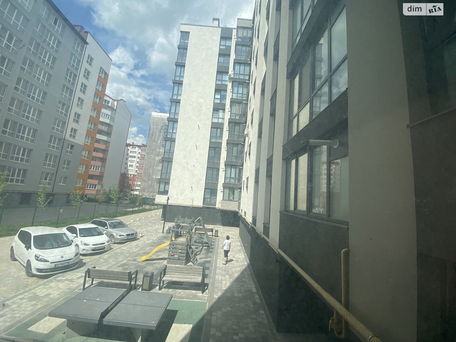 Продаж трикімнатної квартири в Івано-Франківську, на вул. Романа Вірастюка, район Пасічна фото 1 Продаж трикімнатної квартири в Івано-Франківську, на вул. Романа Вірастюка, район Пасічна фото 1