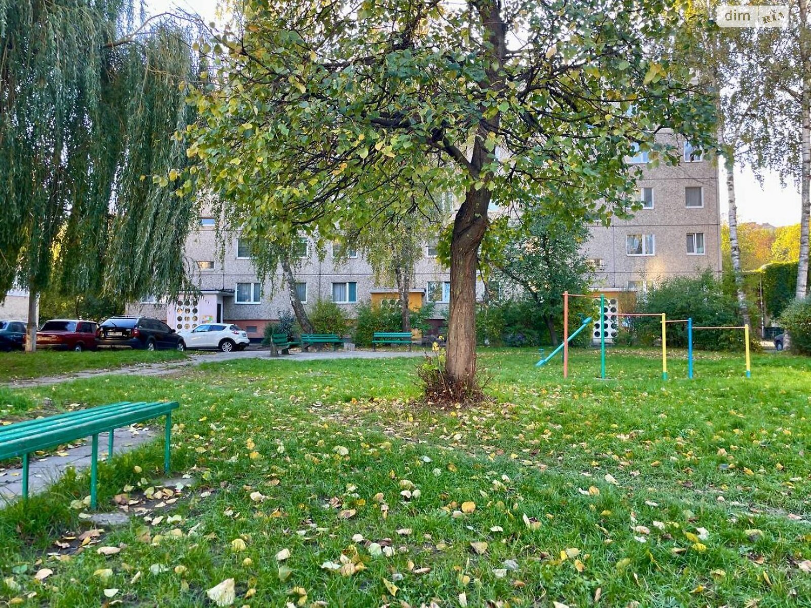 Продажа трехкомнатной квартиры в Ивано-Франковске, на ул. Троллейбусная 8, район Пасечная фото 1 Продажа трехкомнатной квартиры в Ивано-Франковске, на ул. Троллейбусная 8, район Пасечная фото 1