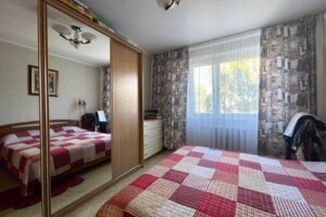 Продажа трехкомнатной квартиры в Ивано-Франковске, на ул. Троллейбусная, район Пасечная фото 2