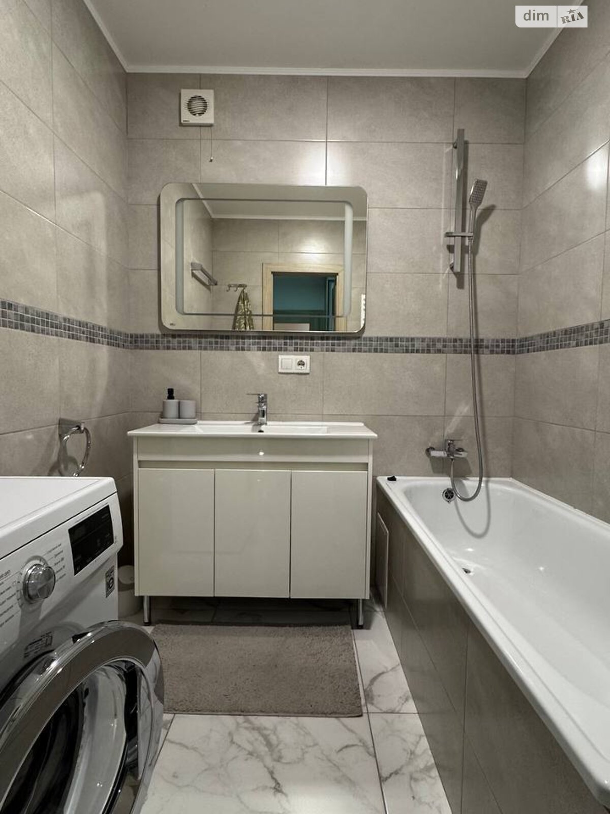 Продаж двокімнатної квартири в Угринові, на вул. Тролейбусна 30, фото 1 Продаж двокімнатної квартири в Угринові, на вул. Тролейбусна 30, фото 1